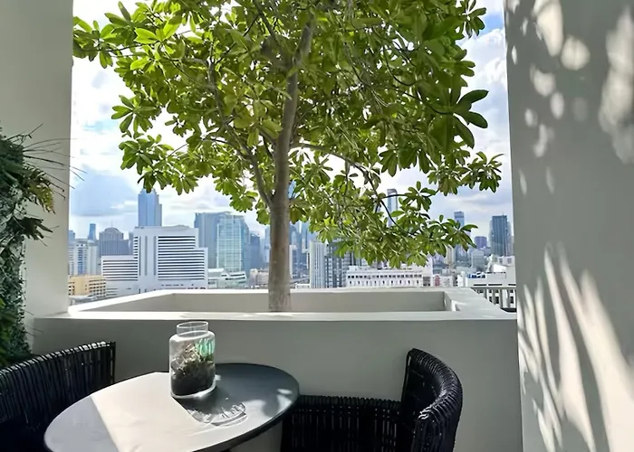 Hyde Sukhumvit 11 At Nana Bts Station Apartment *