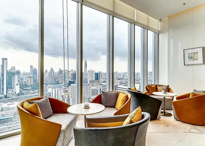 Hyde Sukhumvit 11 At Nana Bts Station Apartment *