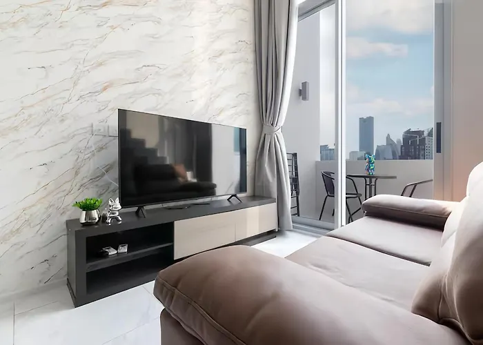 Hyde Sukhumvit 11 At Nana Bts Station Apartment *