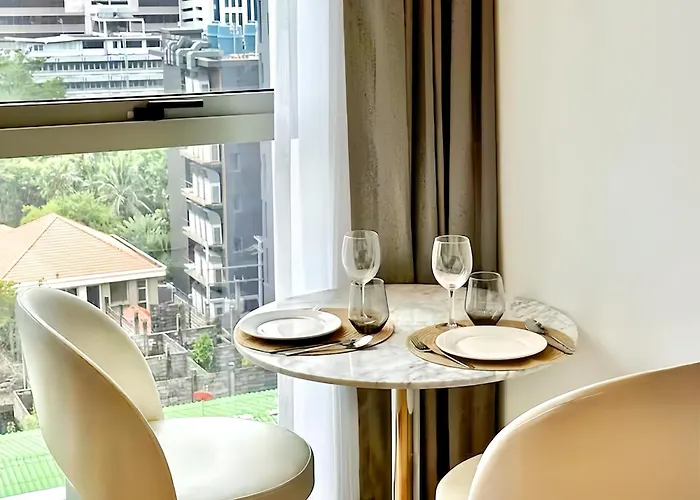 Hyde Sukhumvit 11 At Nana Bts Station Apartment *