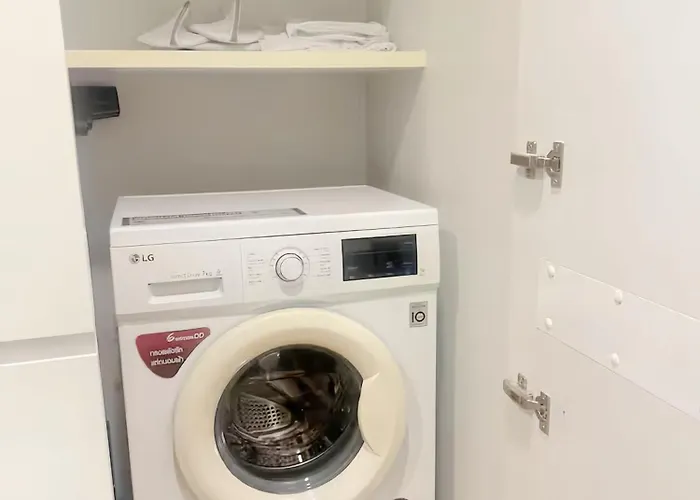 Hyde Sukhumvit 11 At Nana Bts Station Apartment