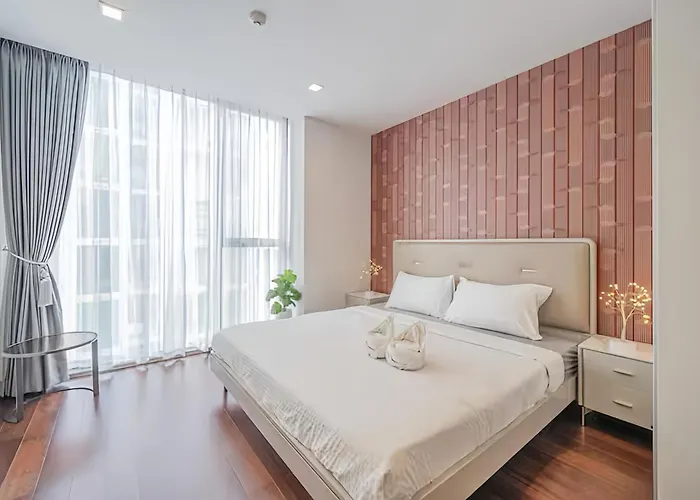 Apartment Hyde Sukhumvit 11 At Nana Bts Station *