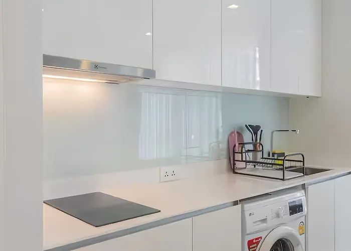 Apartment Hyde Sukhumvit 11 At Nana Bts Station *